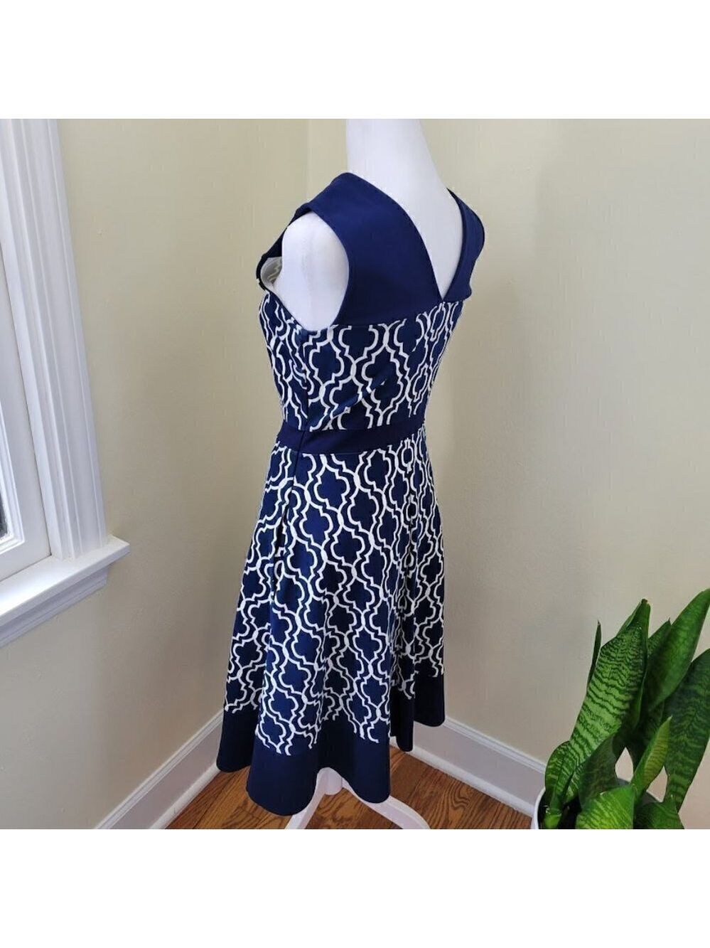 Land's End Fit & Flare Dress Sleeveless Geometric Print Stretch Navy Size 2 - Picture 4 of 14